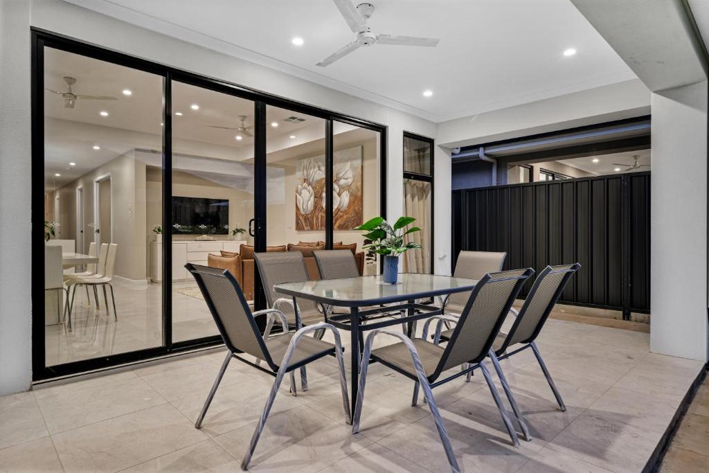 Dining area of Luxury on Leeds, an Airbnb managed by Luxe Managements in Adelaide CBD, Adelaide